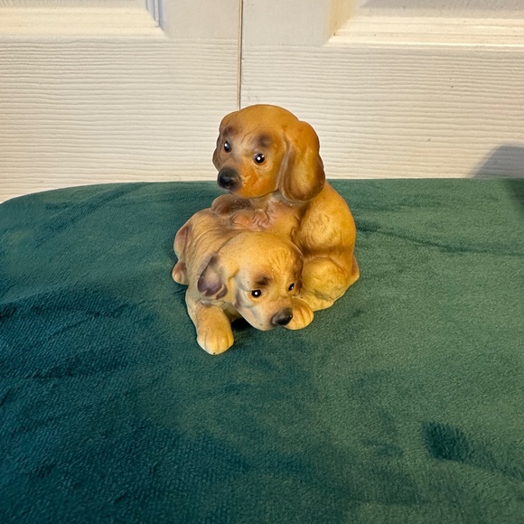 Hand Painted Cocker Spaniel puppies, porcelain figurine - Picture 1 of 5